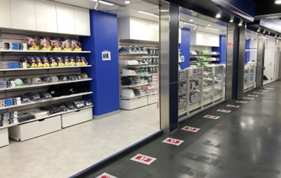 東京ヤクルトスワローズOfficial Goods Shop神宮球場外野店